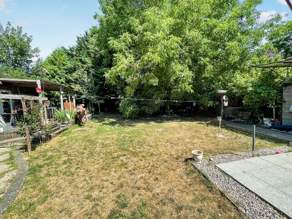 Property photo 2 of 12 Tlc_58d49c32-4Cb6-4Eb1-8782-d59993Fcc624_6Aebbc5.J