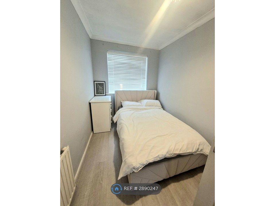 Property photo 1 of 3