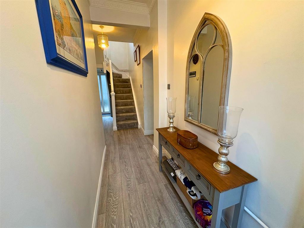Property photo 2 of 47 Entrance Hallway