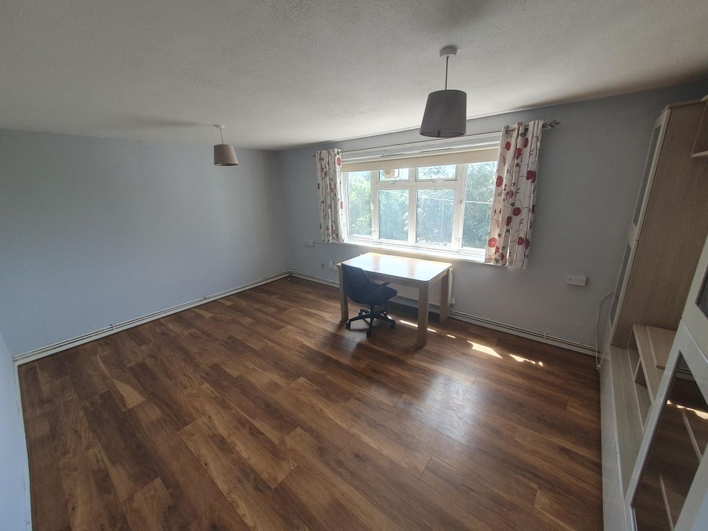 Property photo 2 of 8 20260627_110824