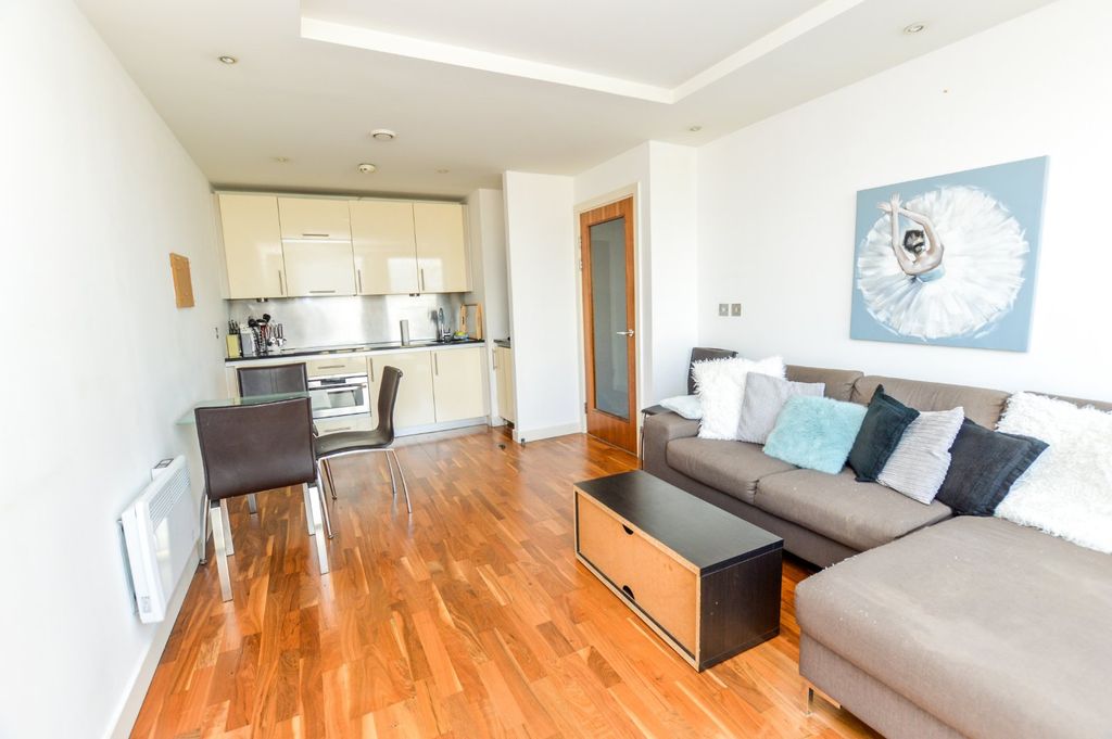 Property photo 2 of 10 Picture No. 12