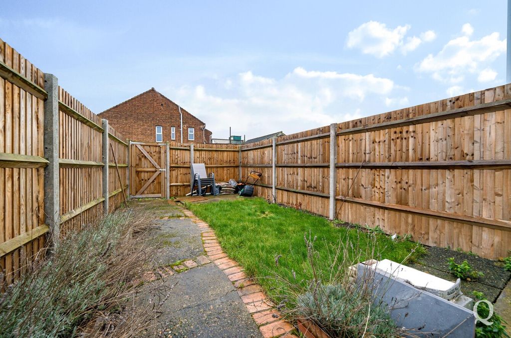 Property photo 3 of 20 80276E67-Bd9A-425...