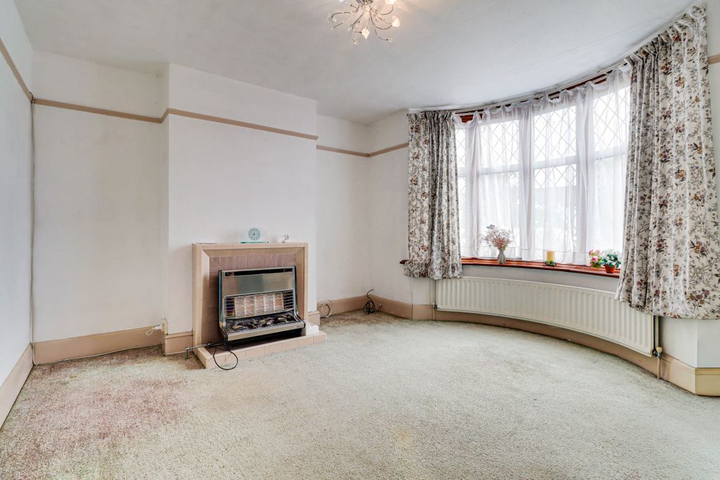 Property photo 2 of 18 Living Room