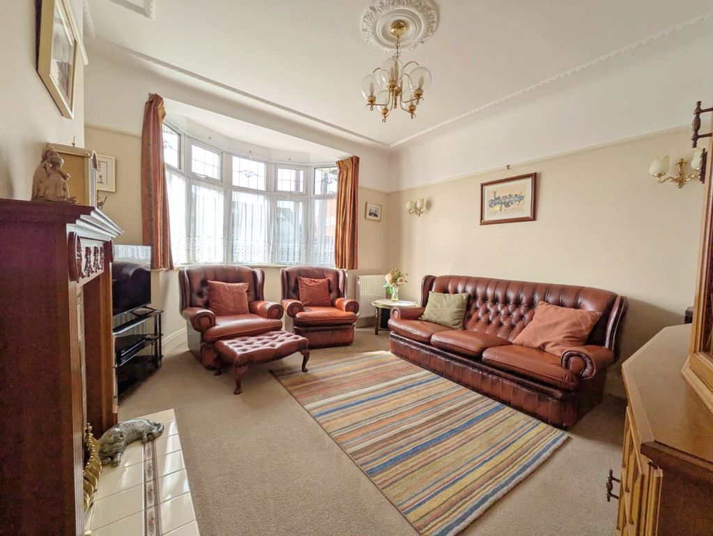 Property photo 2 of 14 4799052