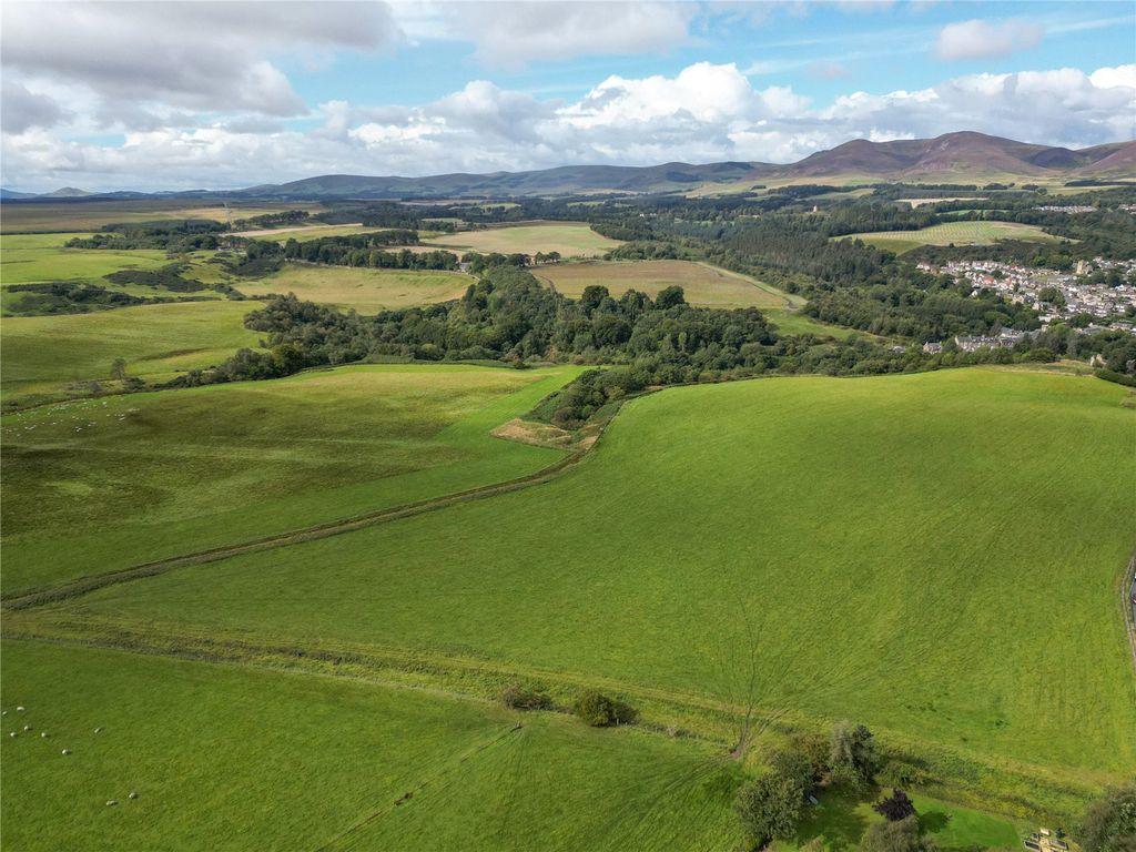 Property photo 2 of 12 Picture No. 02