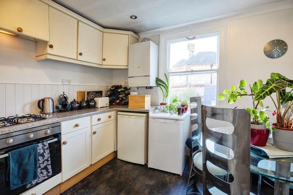 Property photo 2 of 14