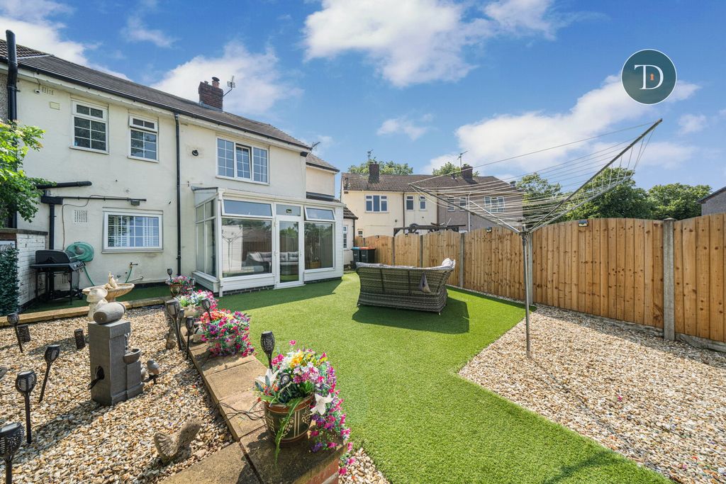 Property photo 2 of 34