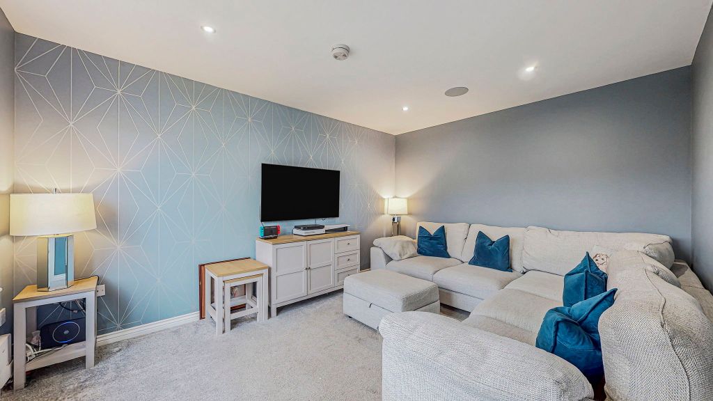 Property photo 3 of 18 14-Web-Or-Mls-129 Craigton Drive_29