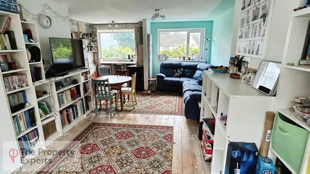 Property photo 3 of 8