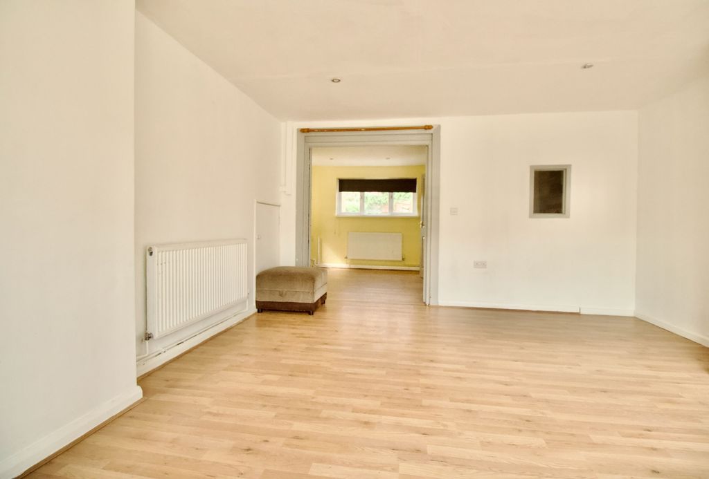 Property photo 3 of 11 Lounge Angle 2