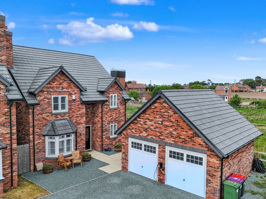 Property photo 1 of 36 4155560