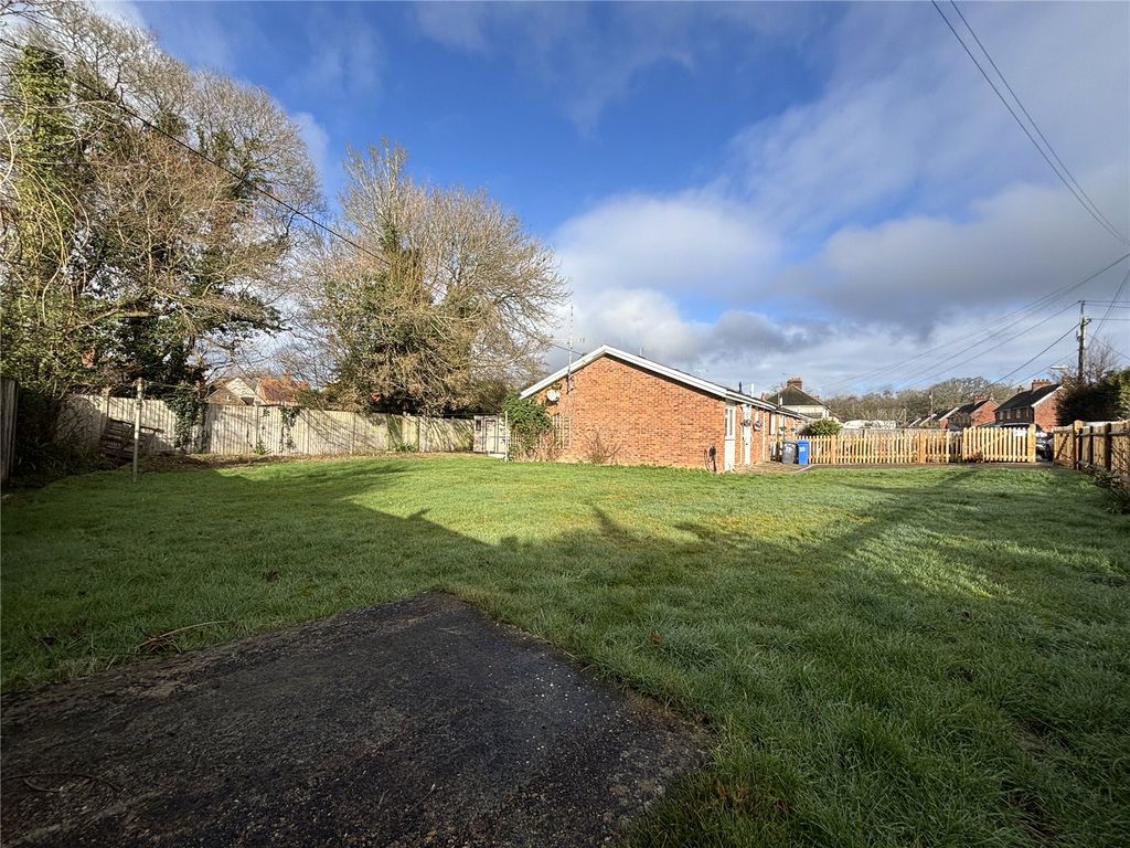 Property photo 3 of 7 Garden