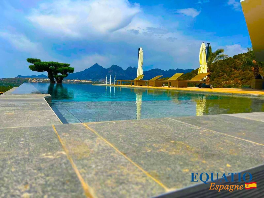 Property photo 3 of 36