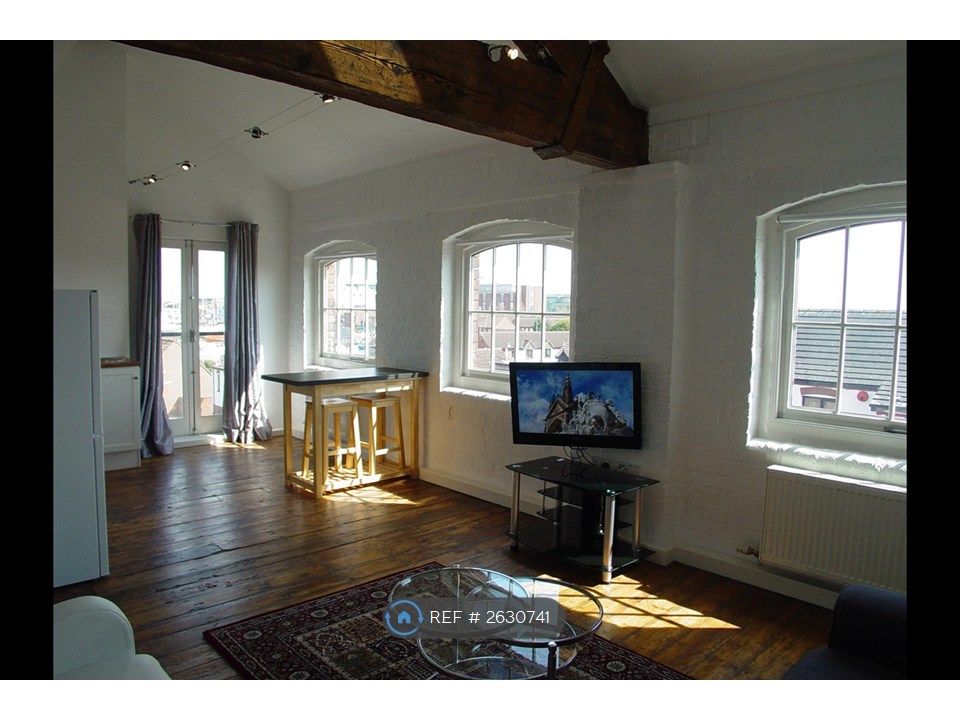 Property photo 1 of 15 Living Room