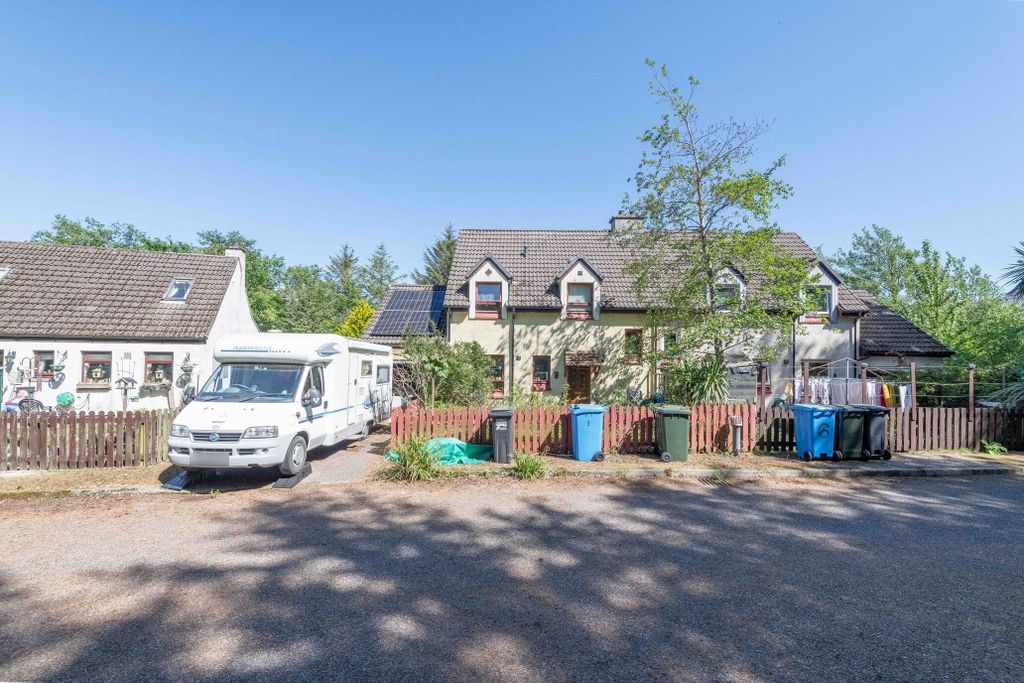 Property photo 1 of 27