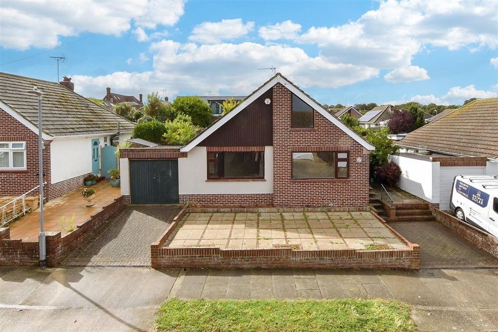 Property photo 1 of 17 External ....(Web)