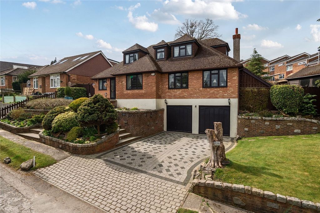 Property photo 1 of 22 Front 3