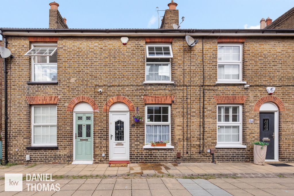 Property photo 1 of 23