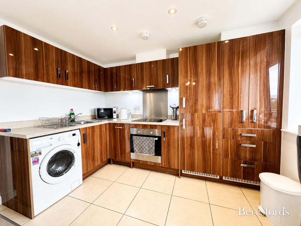 Property photo 3 of 14 Kitchen
