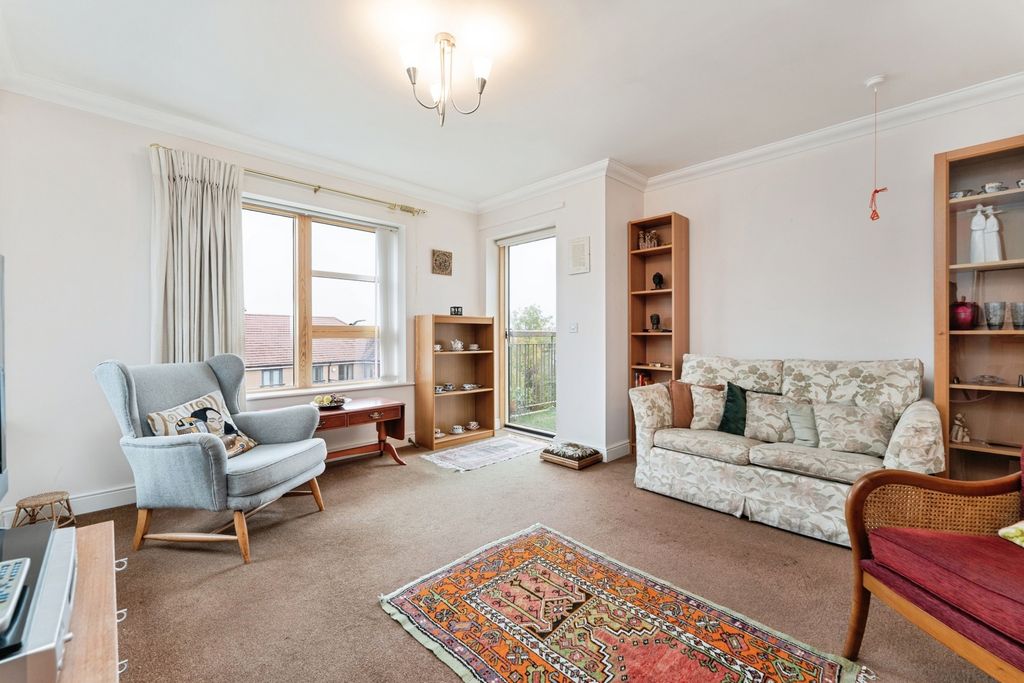 Property photo 2 of 17 Photo