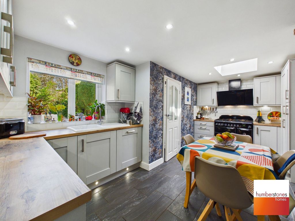 Property photo 3 of 27