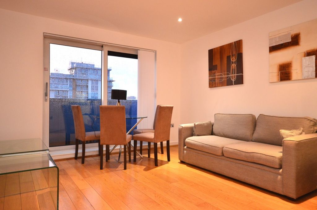 Property photo 1 of 12 1 Double Bedroom Apartment To Rent