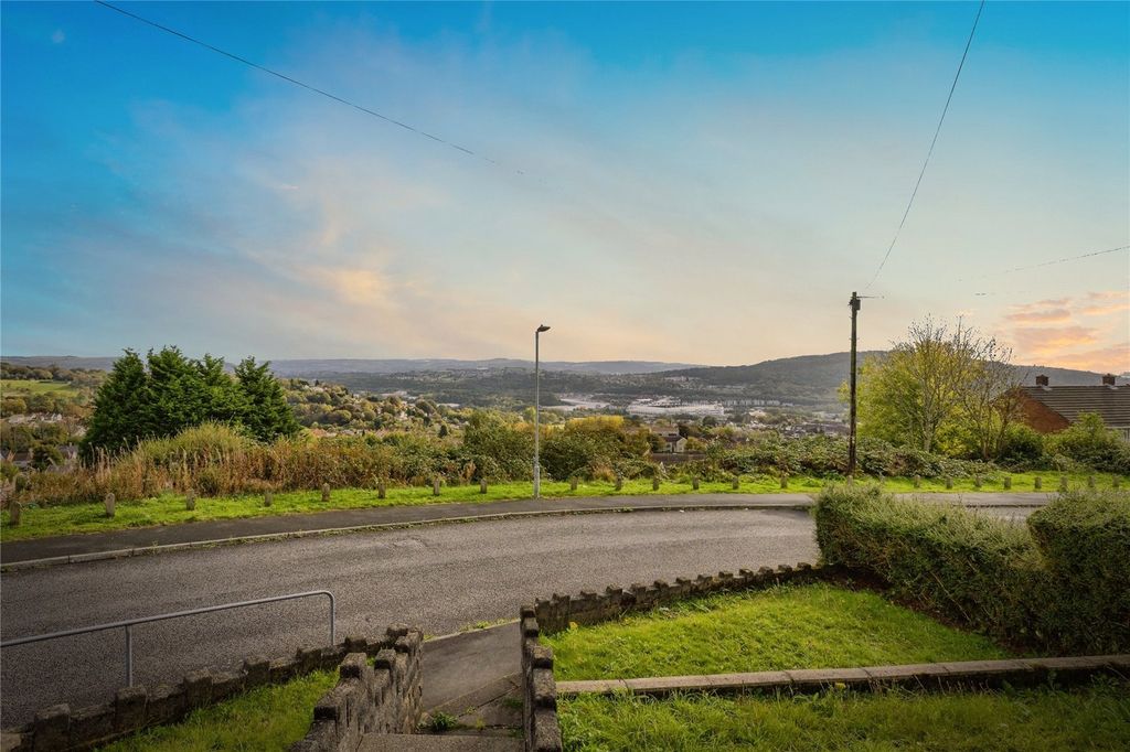 Property photo 2 of 20 Picture No. 25