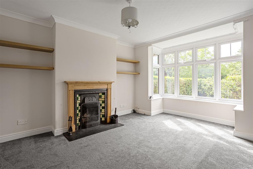 Property photo 3 of 27 16_Copmanthorpe_Lane_4.Jpg