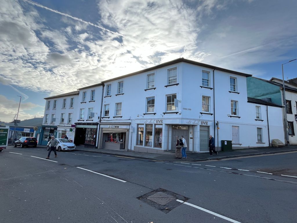 Property photo 2 of 5