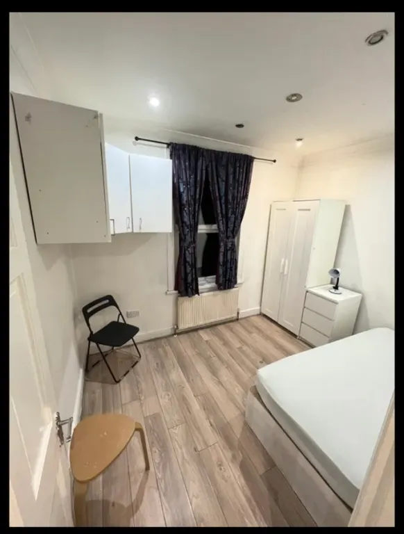 Property photo 1 of 5