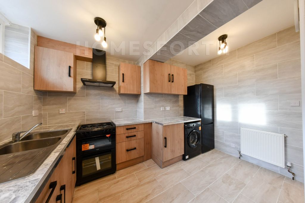 Property photo 3 of 23 Photo 18