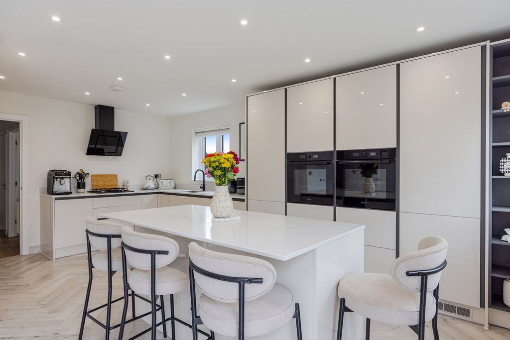 Property photo 2 of 18 11_8 Langdon Way, Clyst St. Mary, Exet