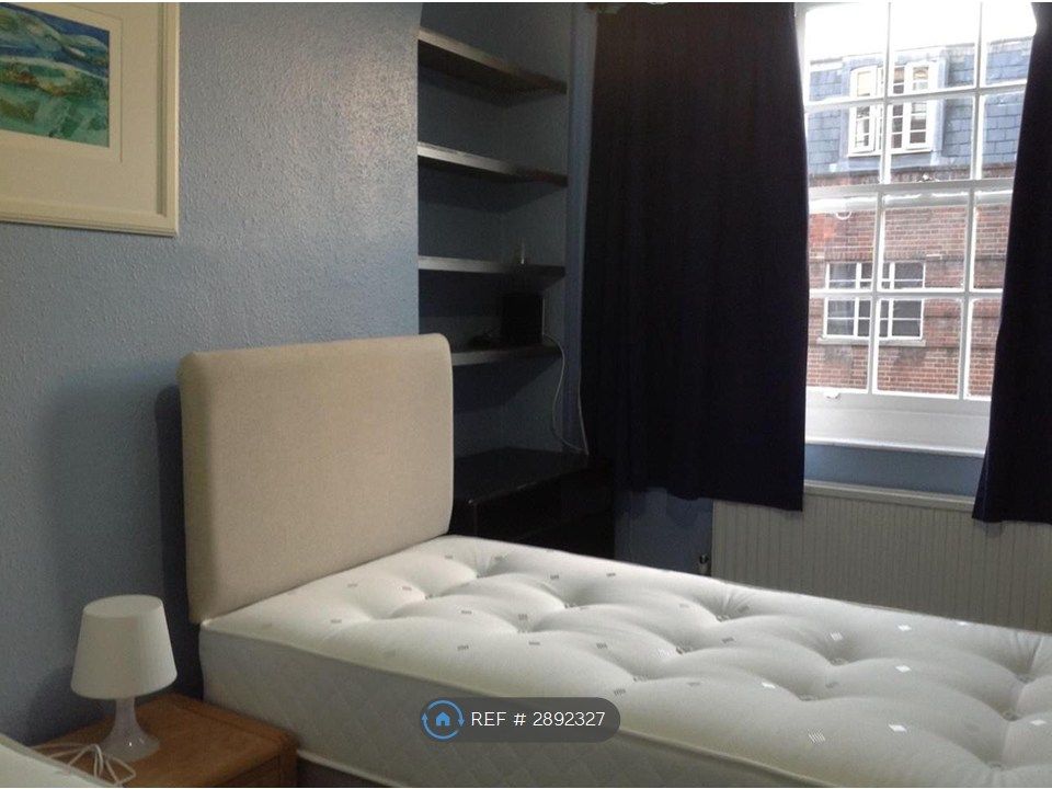 Property photo 3 of 10 Double Bed Room