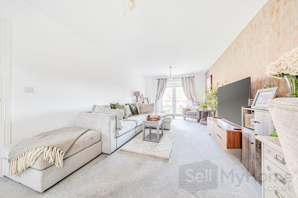 Property photo 3 of 20 Living Room