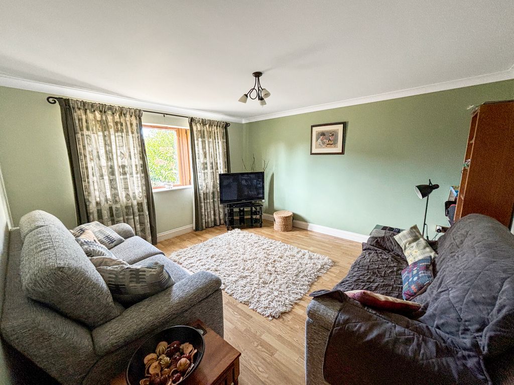 Property photo 3 of 22