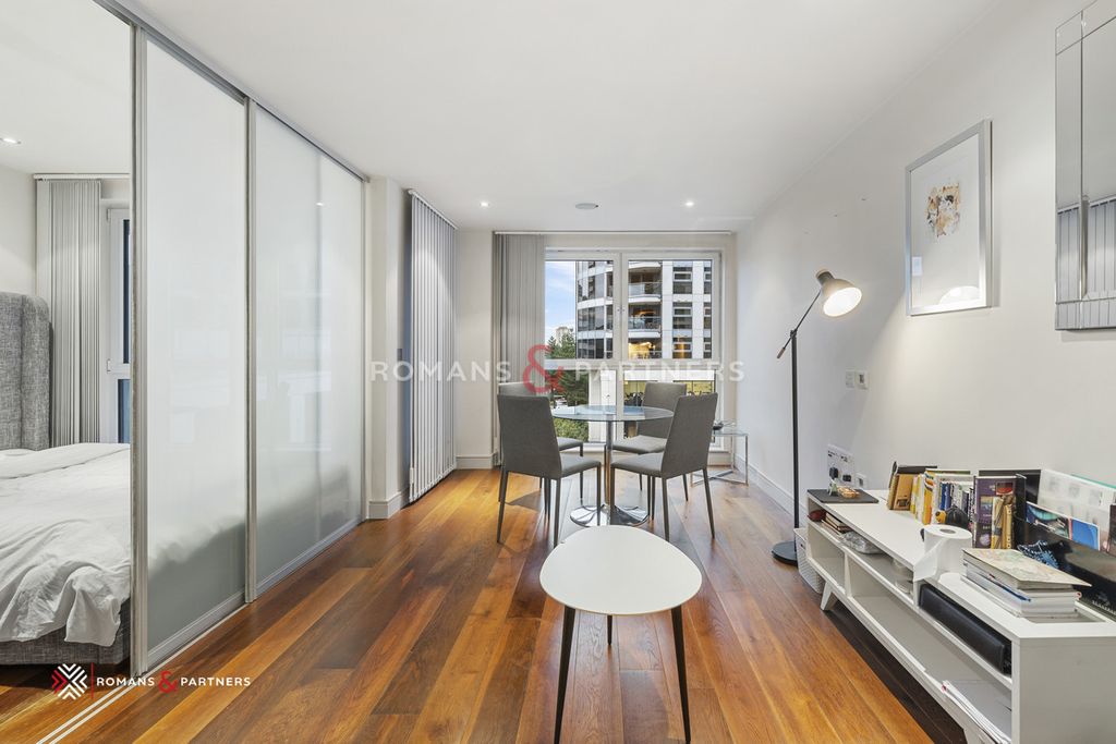 Property photo 2 of 20