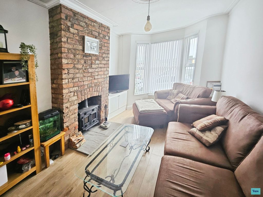 Property photo 2 of 12 Lounge