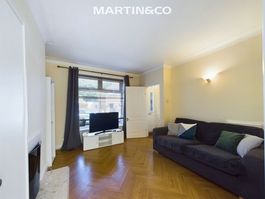 Property photo 3 of 15 Cam03627G0-Pr0038-Still002