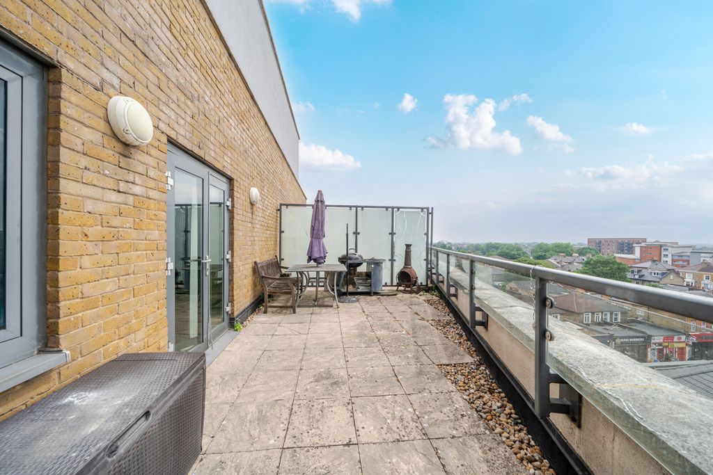 Property photo 2 of 17 1307276-2-6846Eaa...