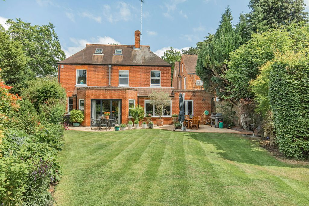 Property photo 2 of 17