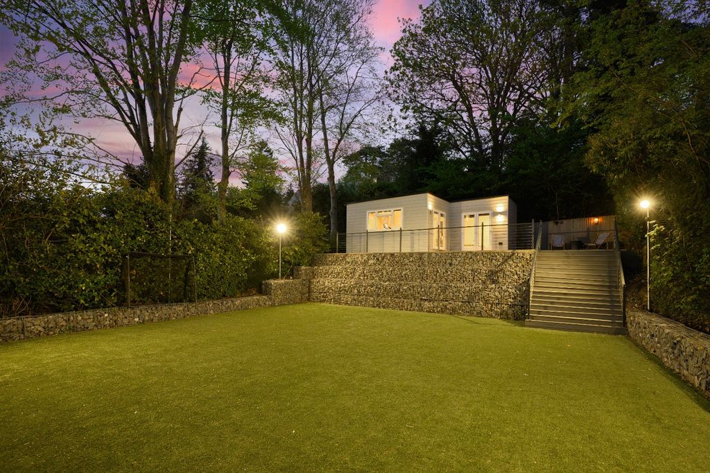 Additional image 35 of 5 bed detached house for saleDrakes Close, Esher, Surrey KT10