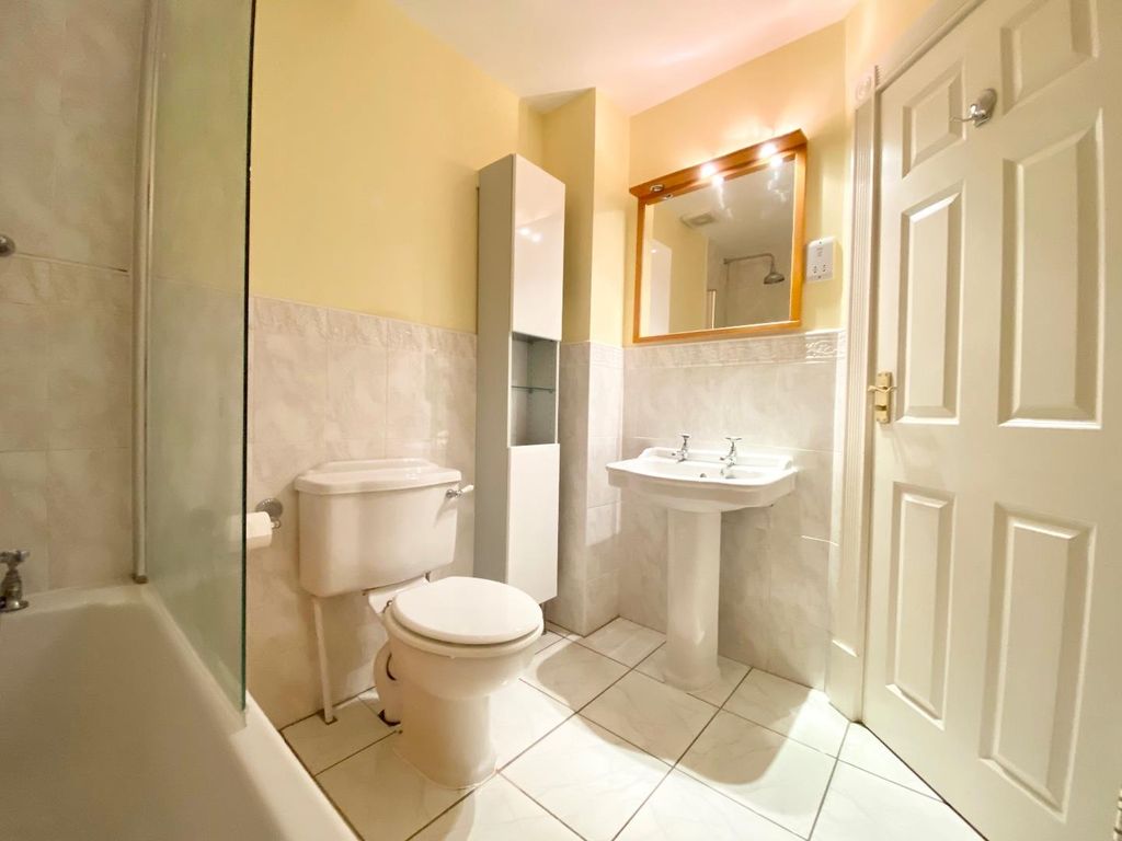 Additional image 16 of 3 bed flat for saleThe Woodlands, Meltham, Holmfirth HD9
