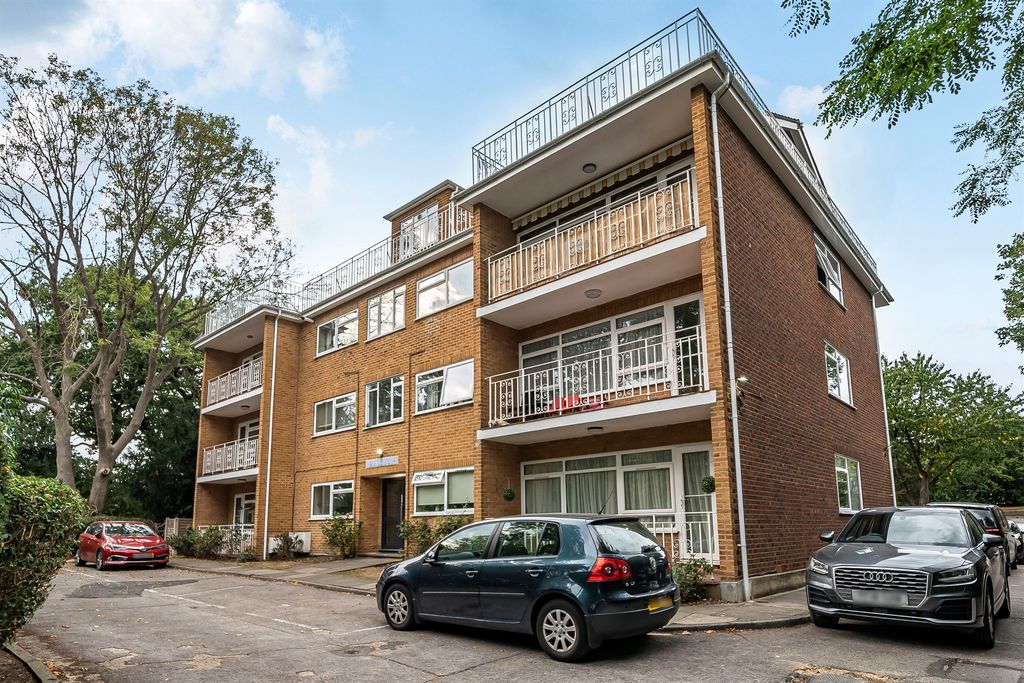 Property photo 1 of 11