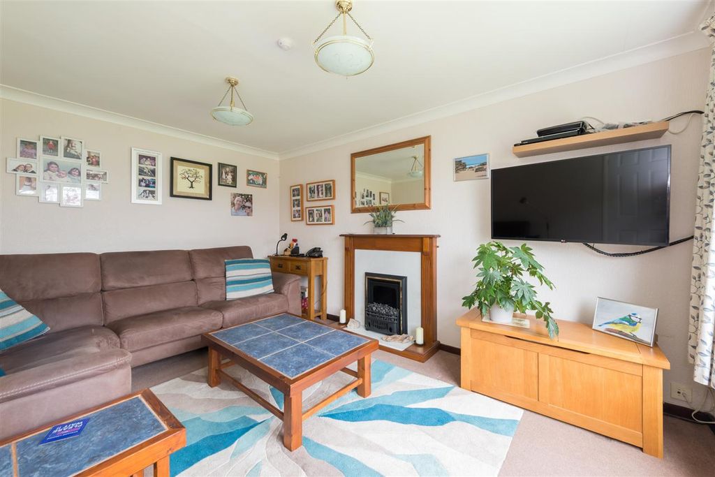 Property photo 3 of 20