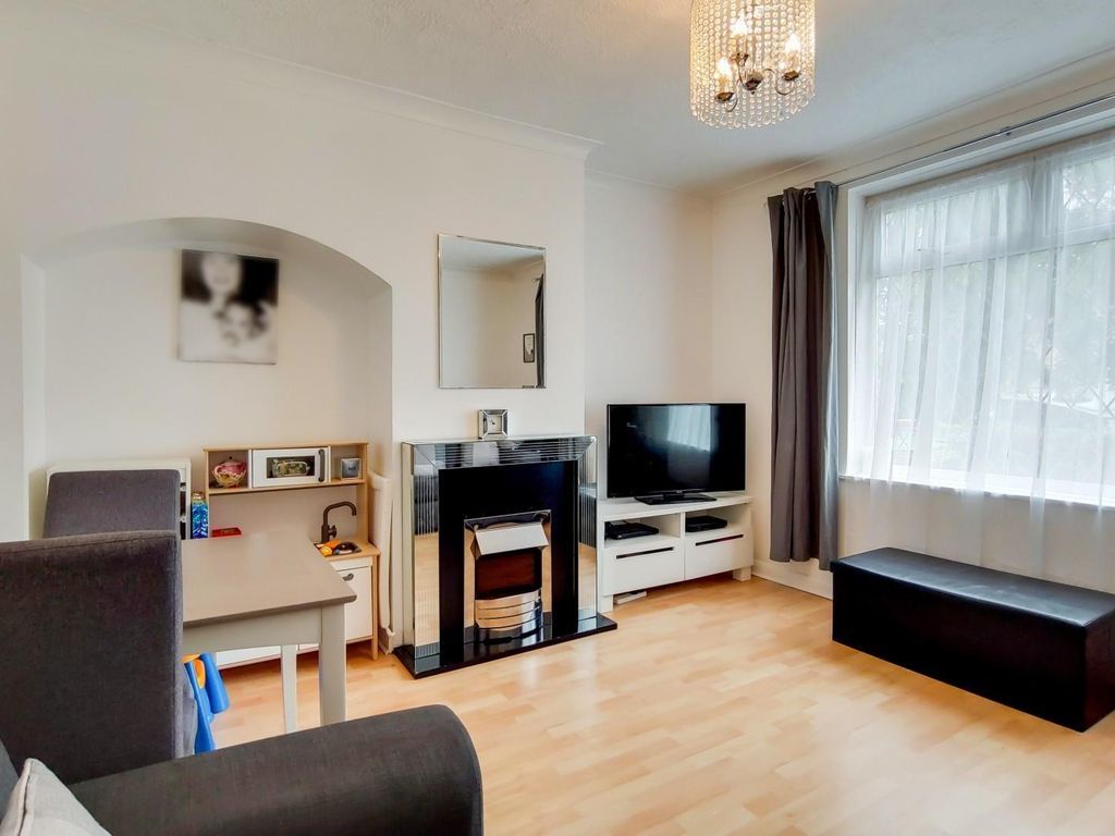Property photo 3 of 7 0ba30c0357c70B083...