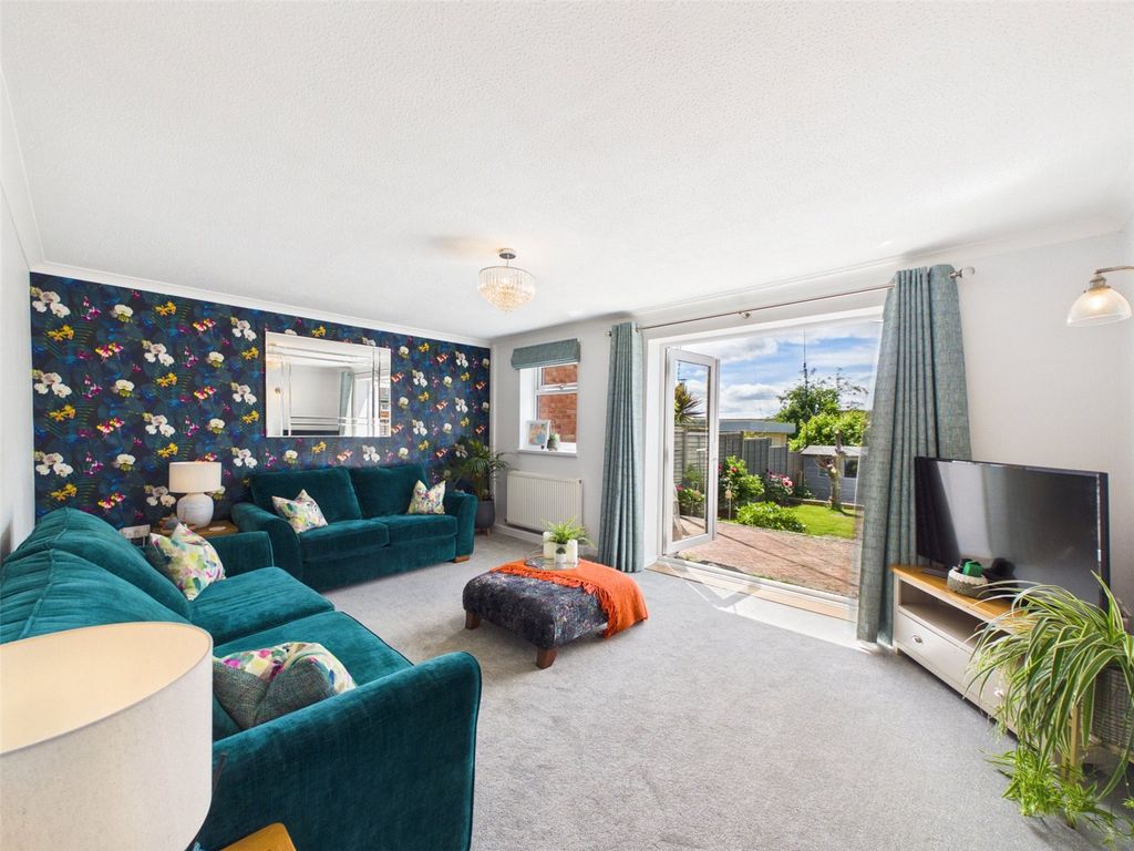 Property photo 2 of 16 Picture No. 01