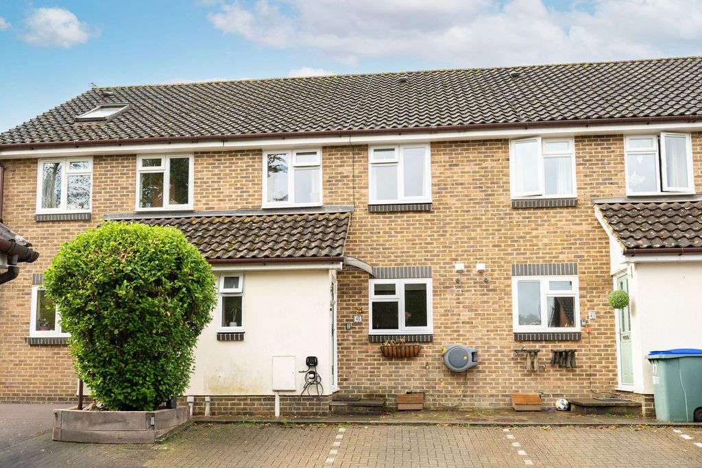 Property photo 1 of 28
