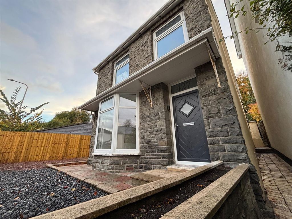 Property photo 2 of 33 427 Cardiff Rd (10).Jpeg