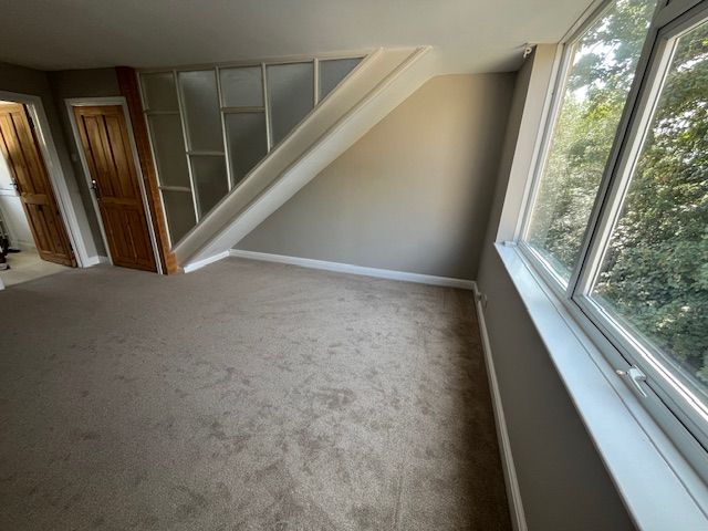 Property photo 3 of 12 Image