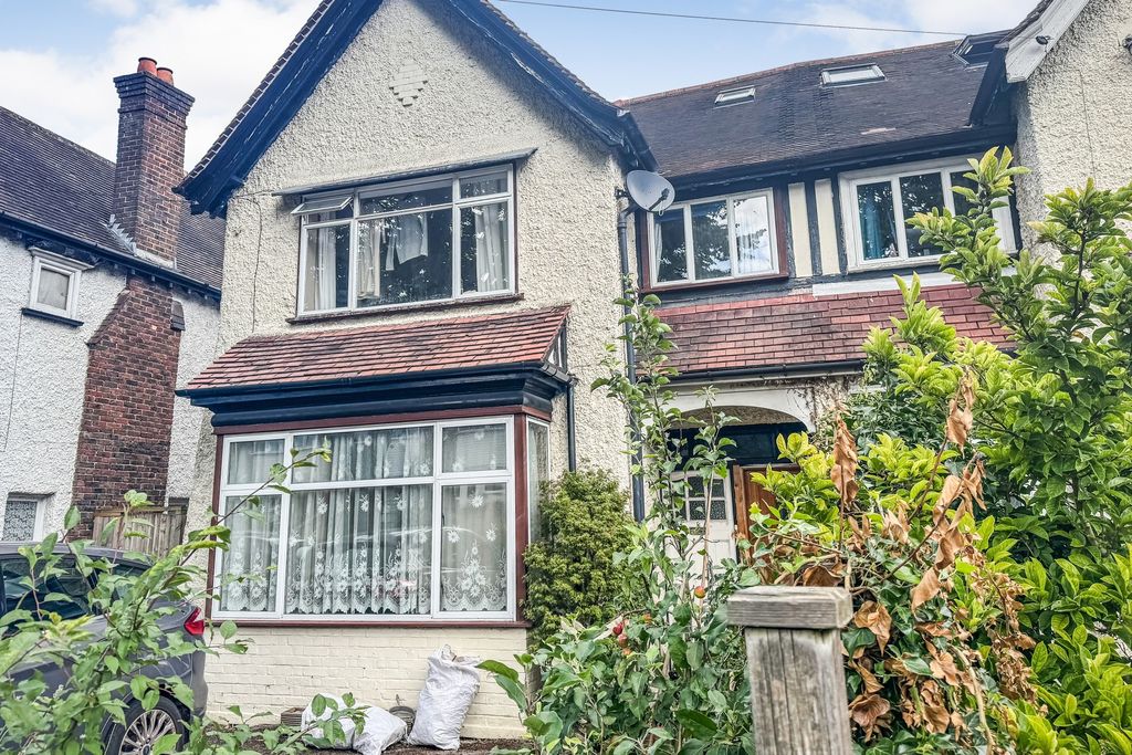 Property photo 1 of 1 8 Wales Avenue, Carshalton, Sm5 3Qn